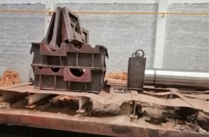 特大型打砂設(shè)備，對(duì)所有特大型金屬件表面打砂清除表面雜質(zhì)